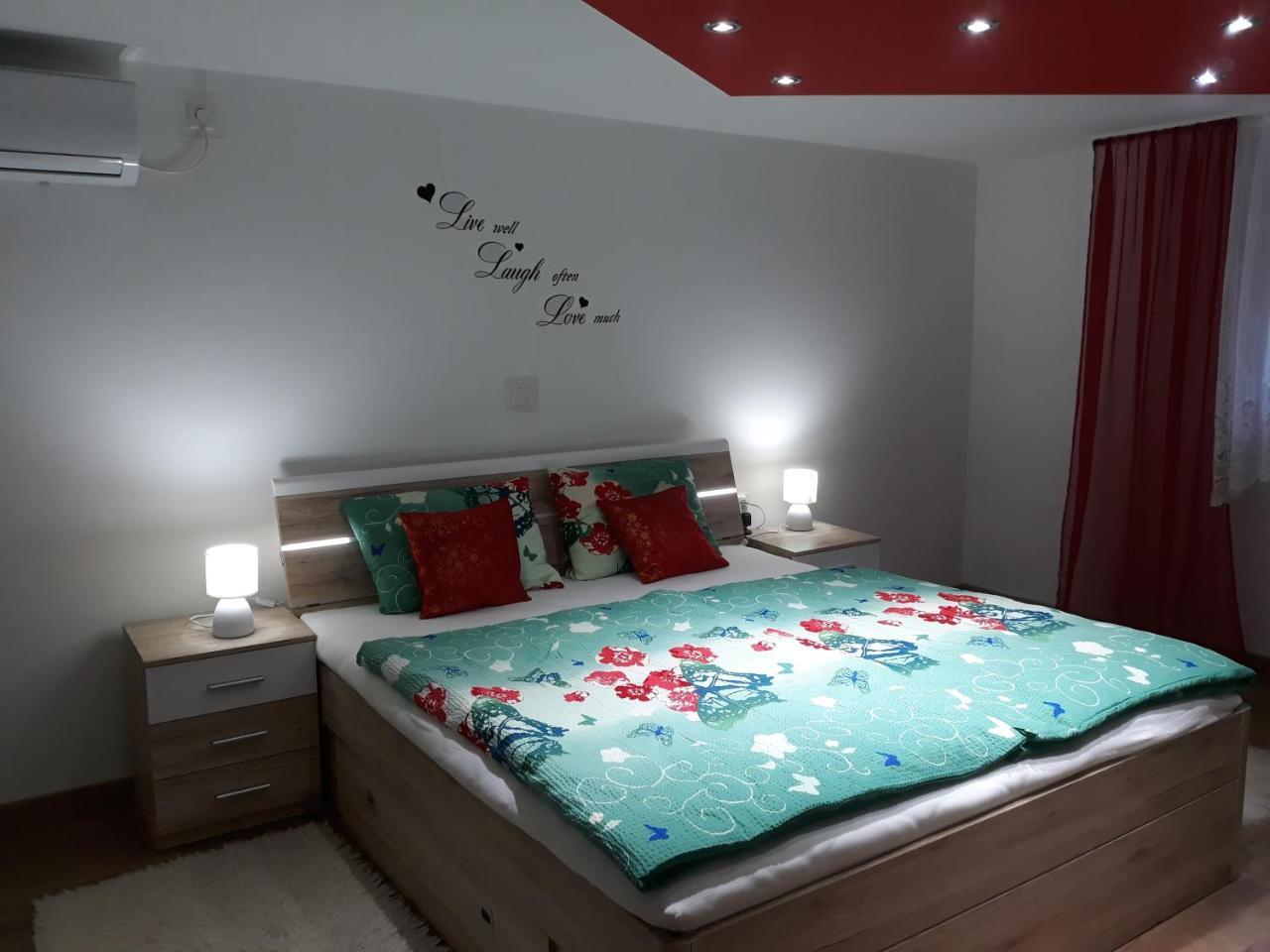 Apartmani Anna Светий Мартин-на-Мурі Екстер'єр фото